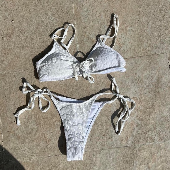 bikini set - Picture 2 of 2